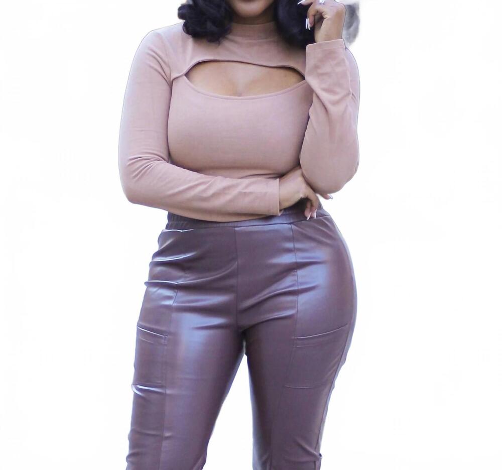 NEW GLAM brittany long sleeve bodysuit in mocha